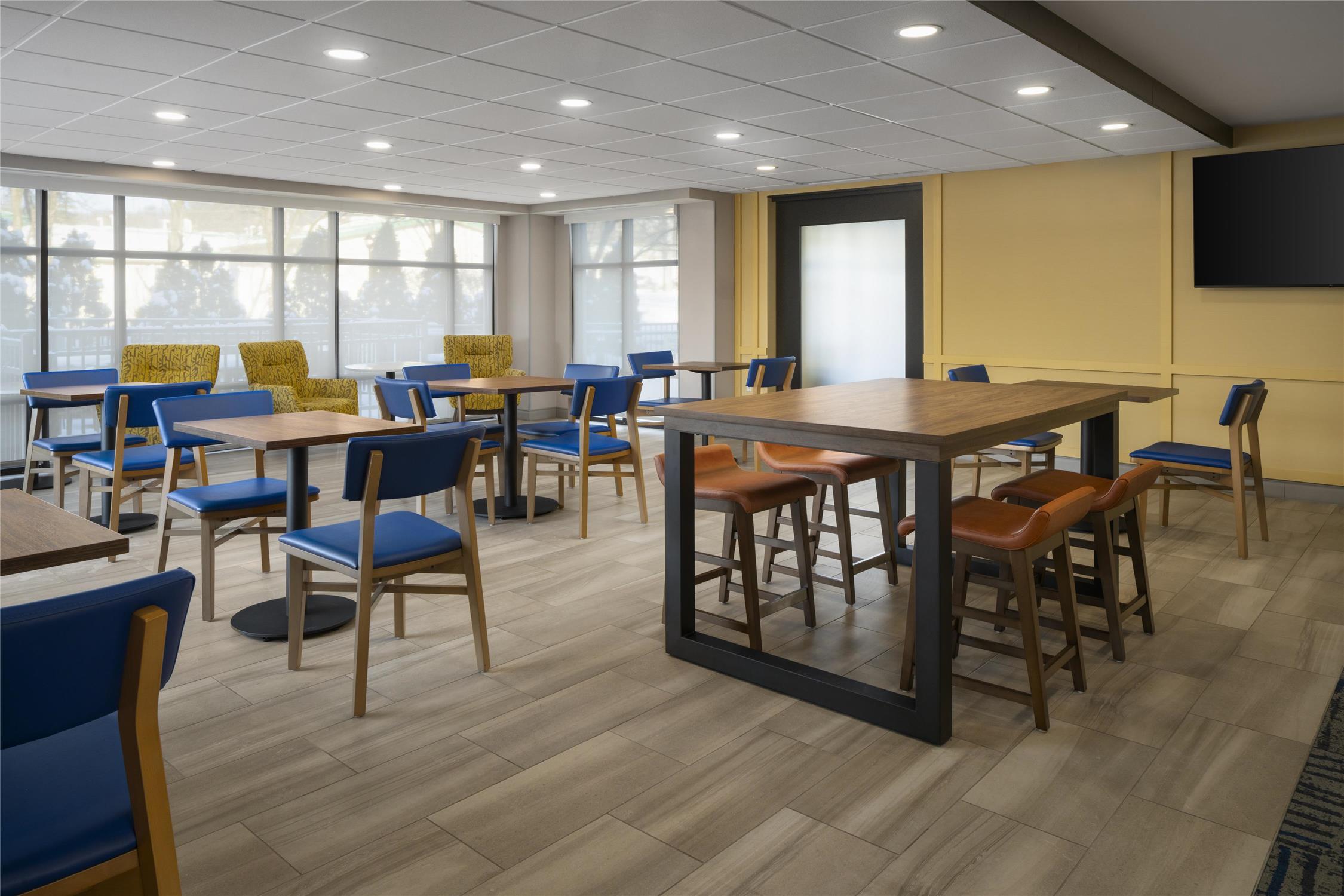 Hampton Inn York 38/53