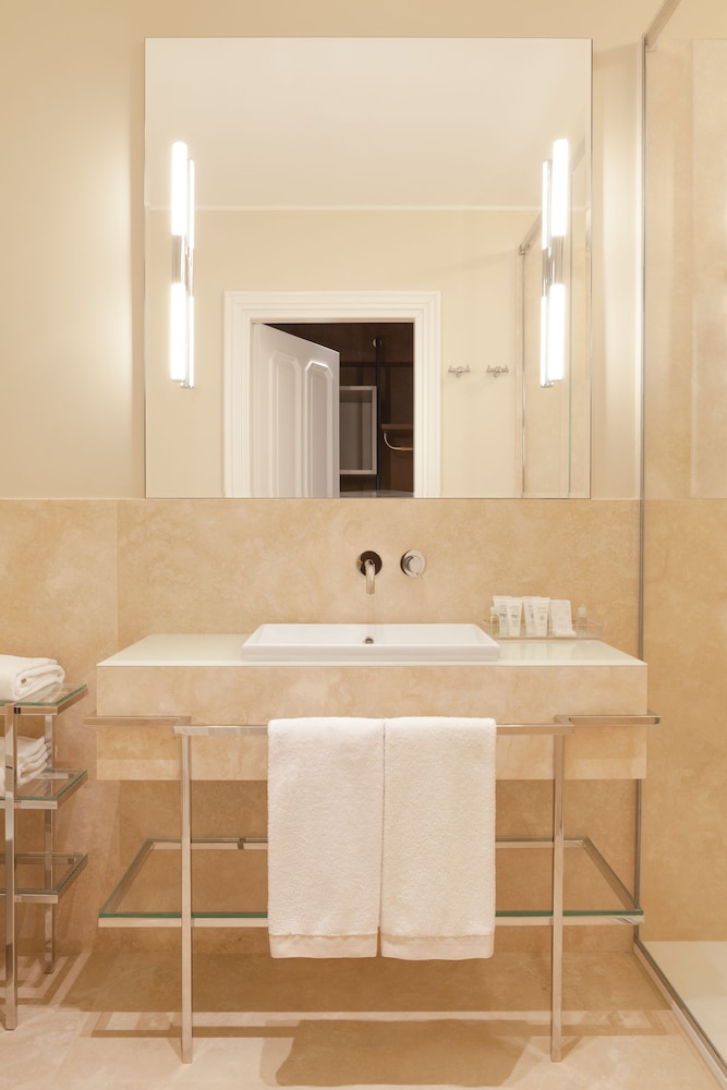 Amabilia Suites Milano 48/48