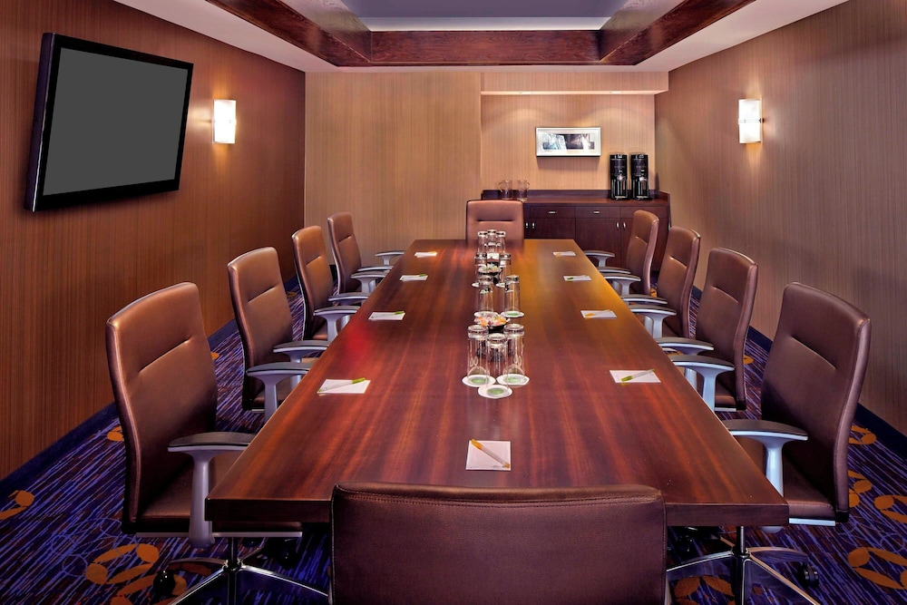 Courtyard By Marriott Orlando East/Ucf Area 37/50