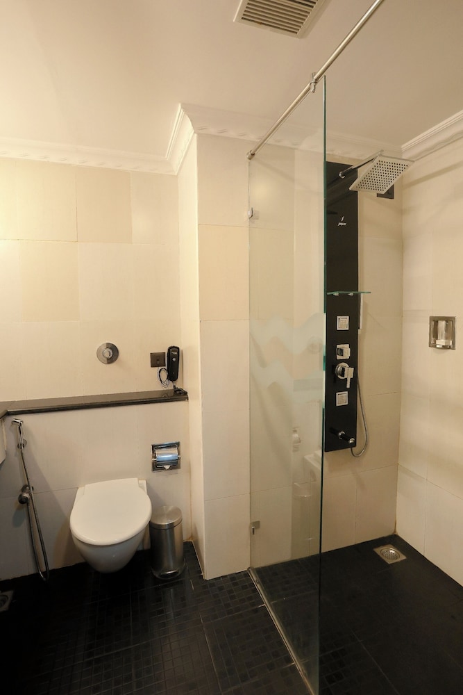 غرفة سوبيريور بسرير فردي، Hotel Bluewaters Cherai 4/5