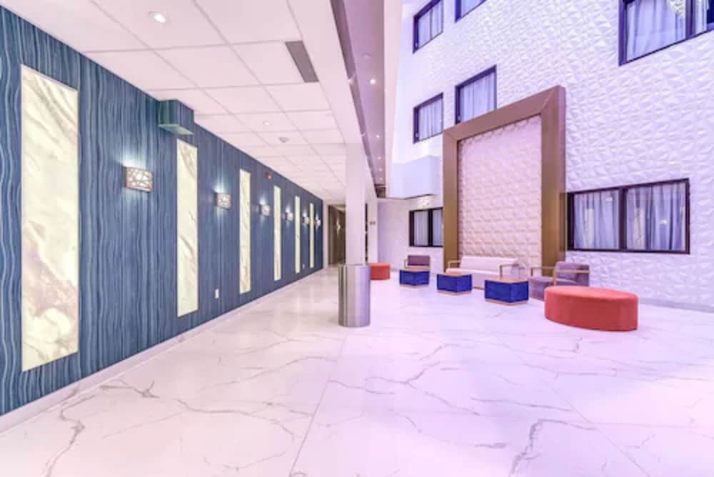 Est Hotel 35/37