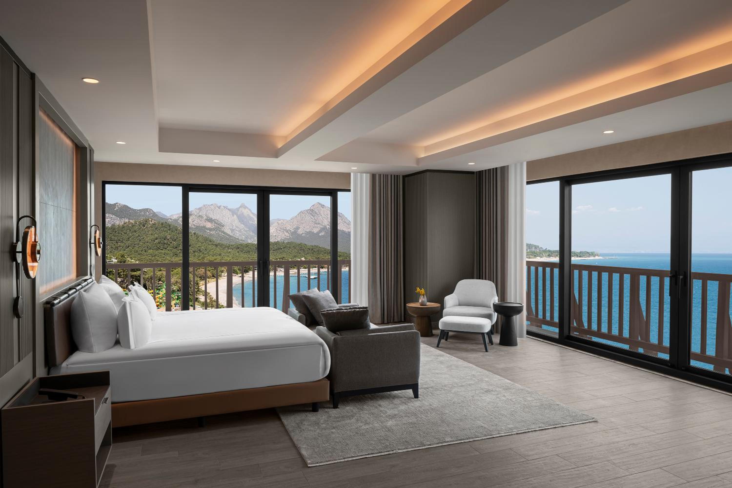 Unique, Suite, Queen Bed, Sea View