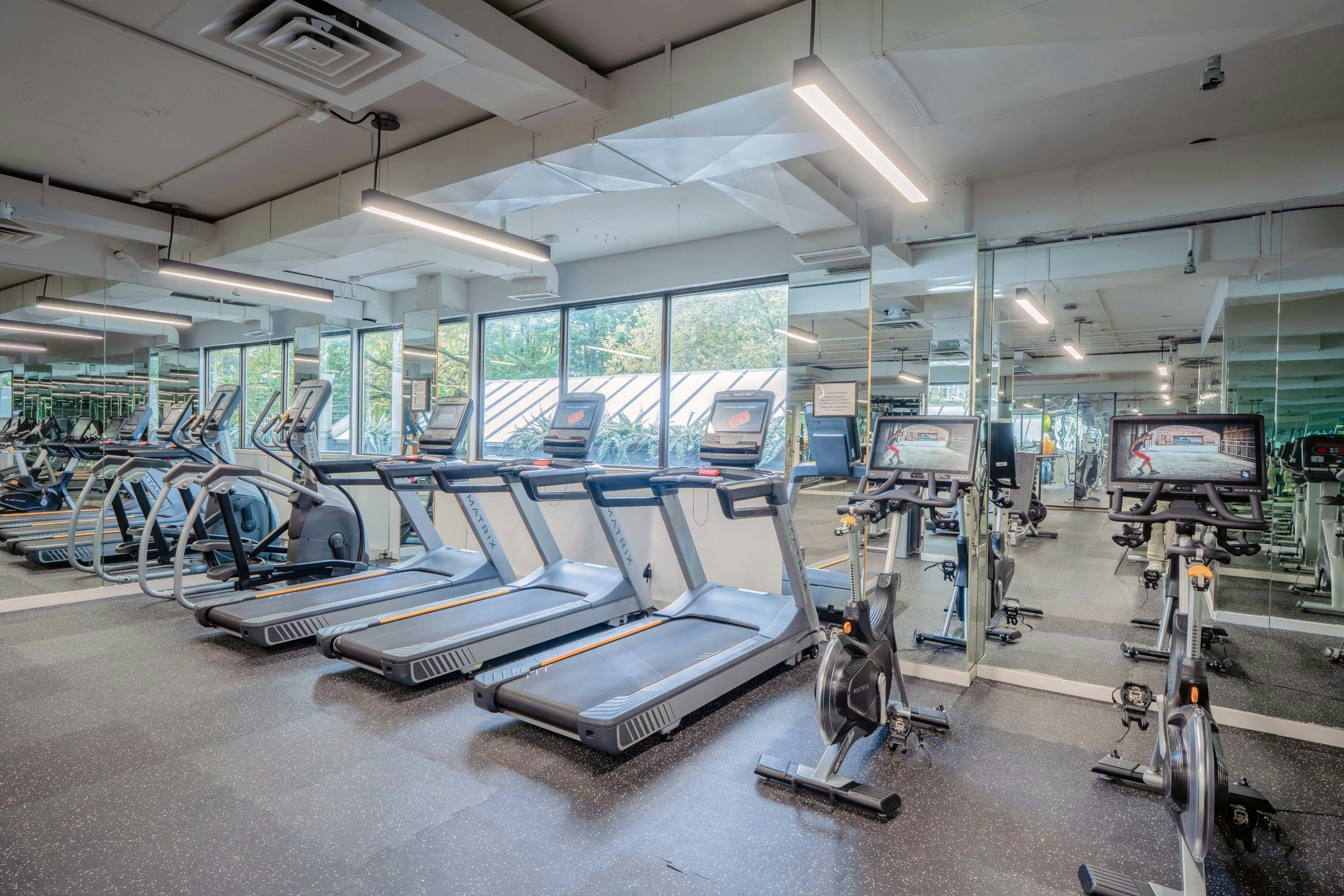 La Grande Residence at the Sutton Place Hotel 24/45