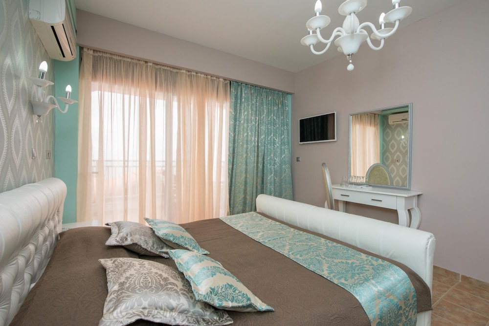 Maranton Beach Hotel 27/55