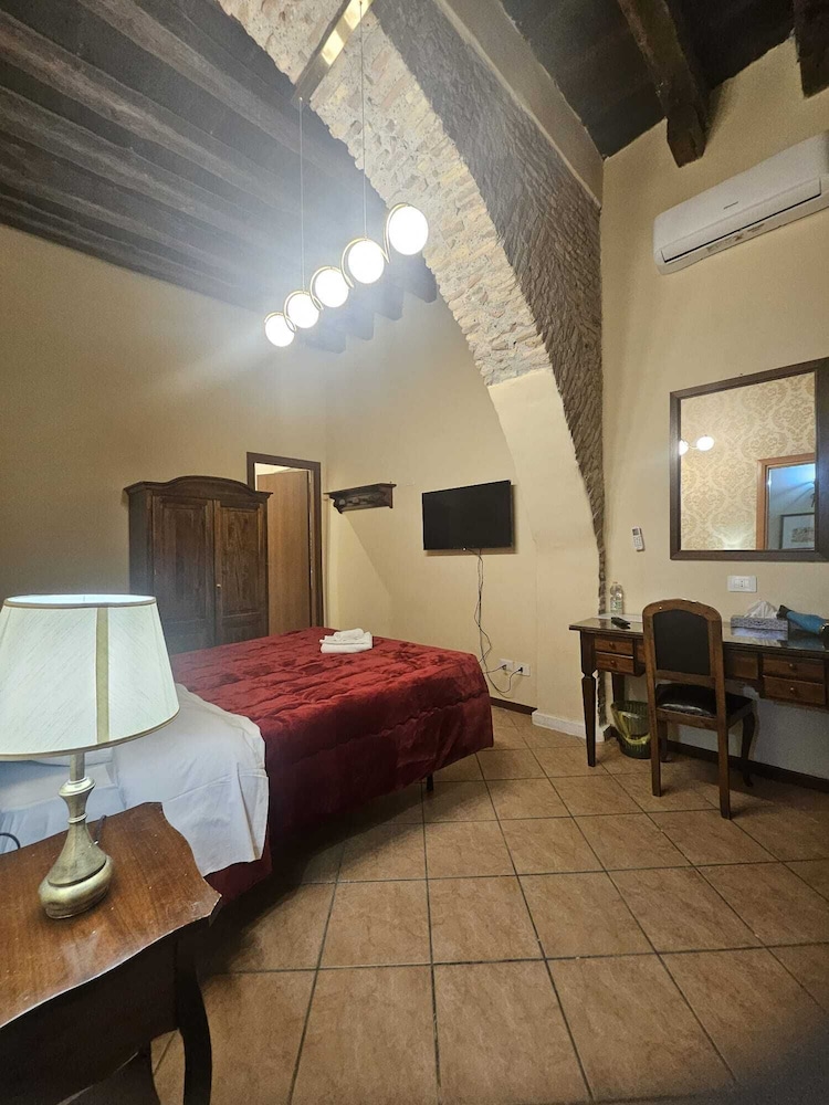 Giubileo Hotel 9/44