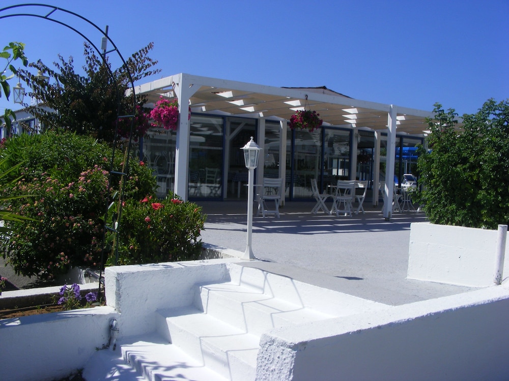 Flokkas Hotel Apartments 5/50