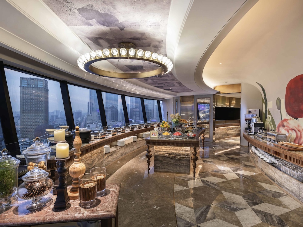 Mercure Chengdu Chunxi 41/65