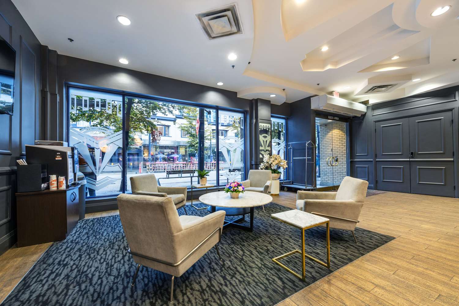 Quality Inn & Suites Downtown Vancouver 58/67