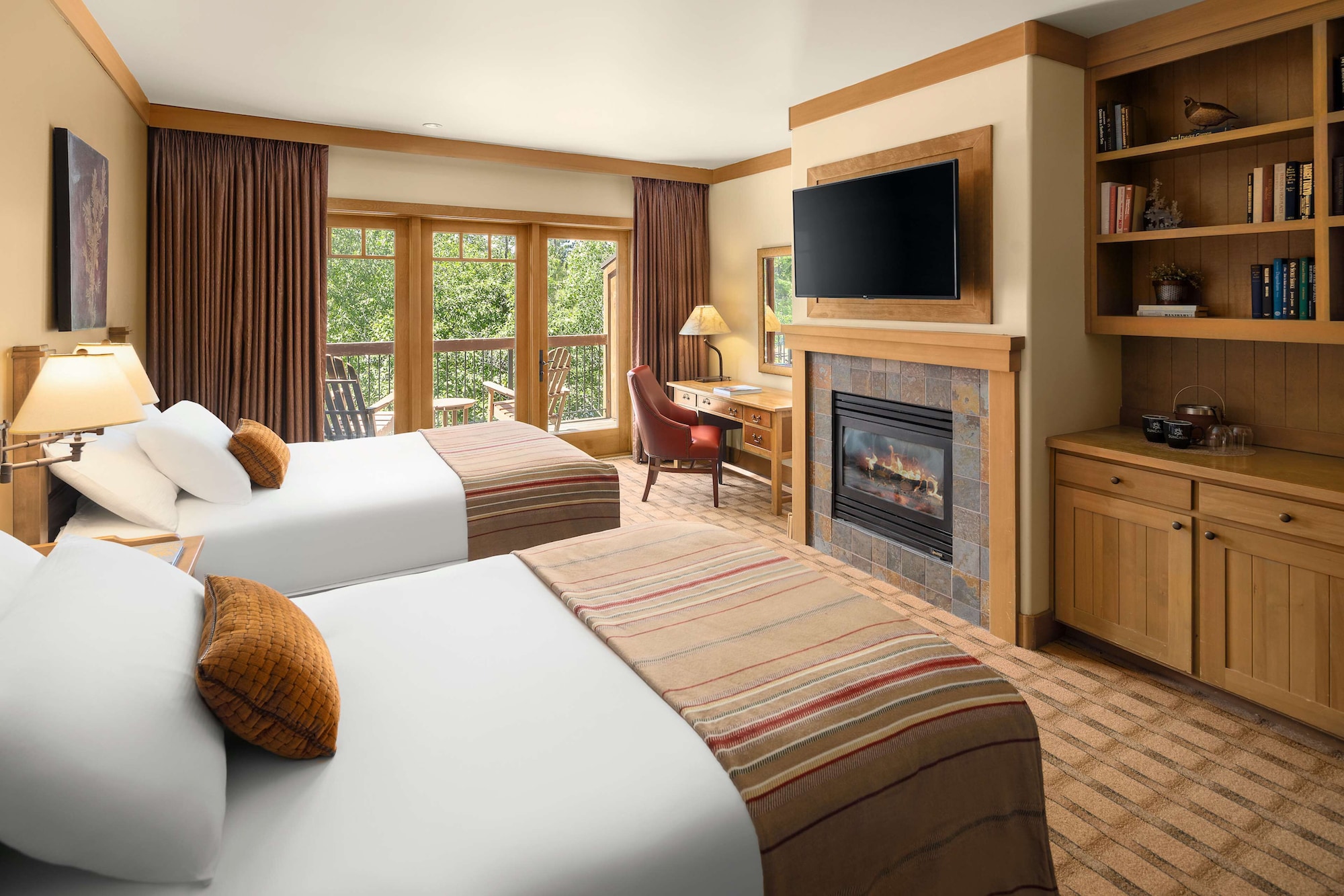 2 Double Beds, Golf Course View