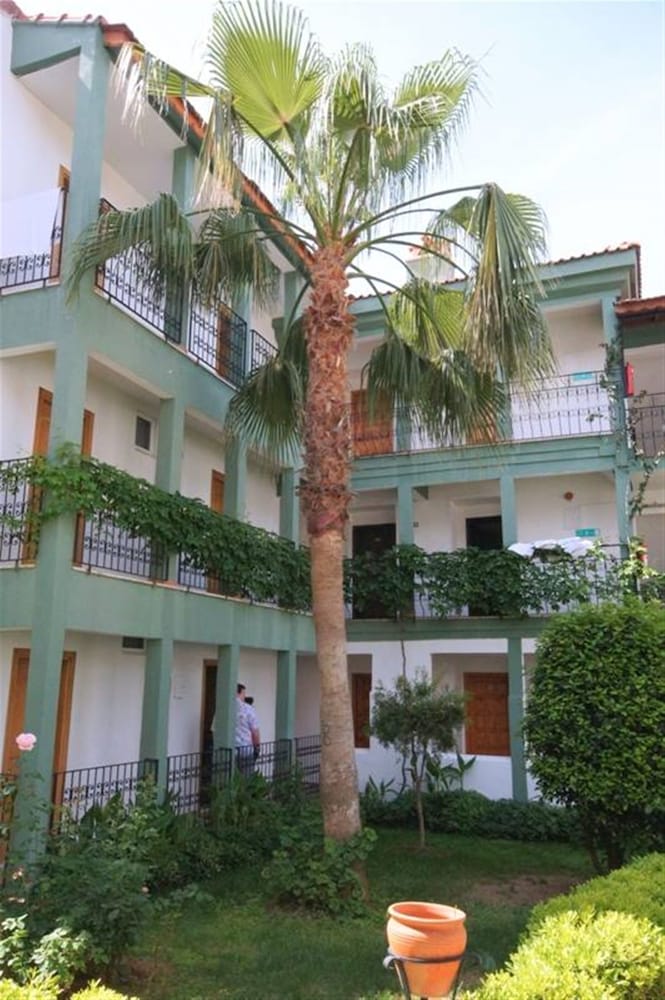 Hotel Karbel 2/50