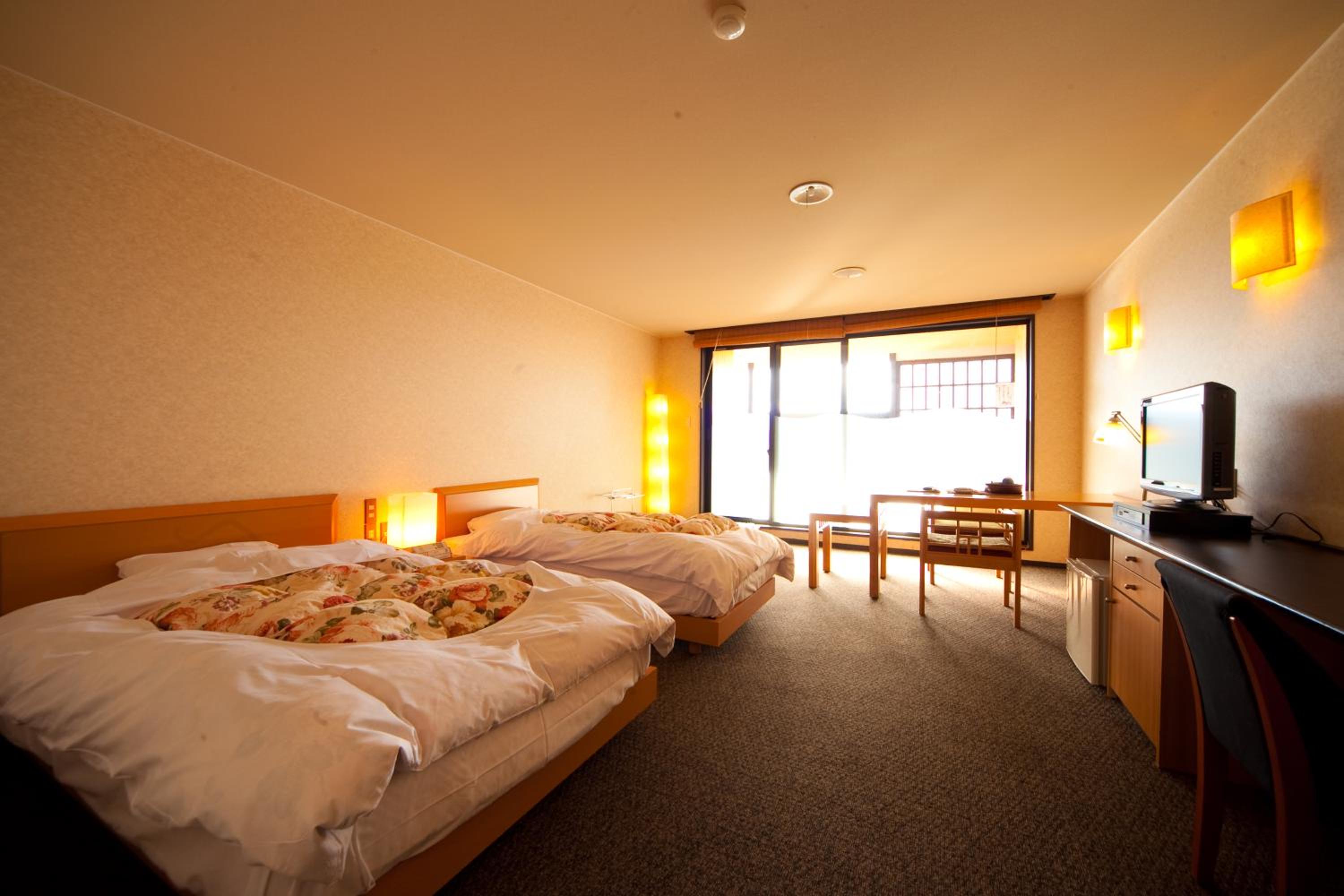 Room, Twin Beds, External Bathroom