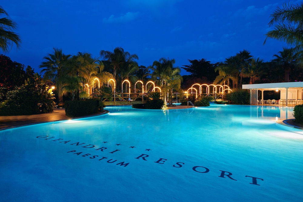 OLEANDRI RESORT 5/81
