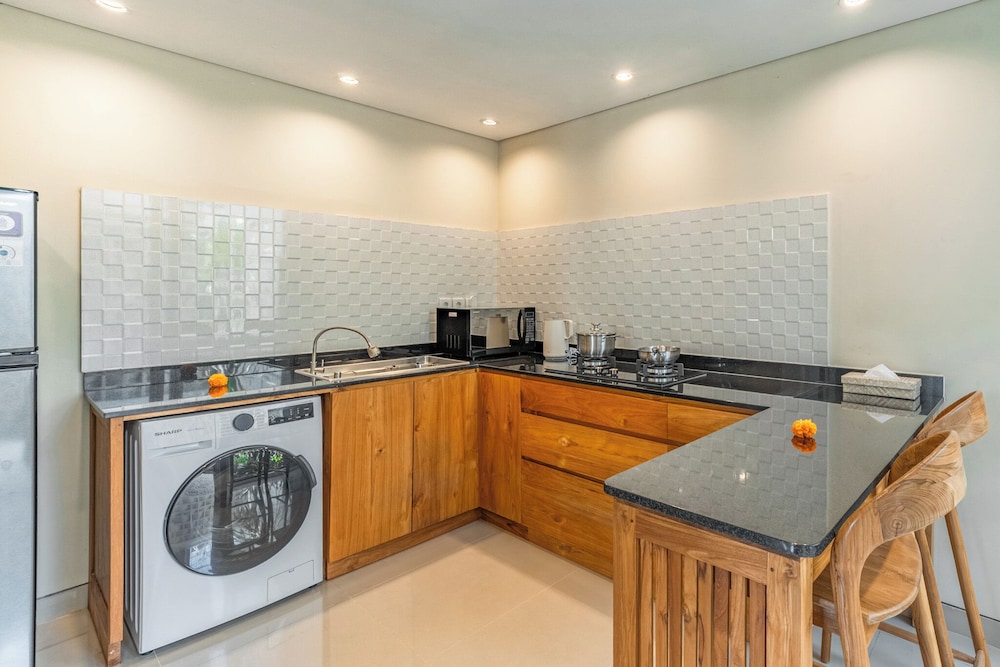 Svarna Suite Seminyak 13/62