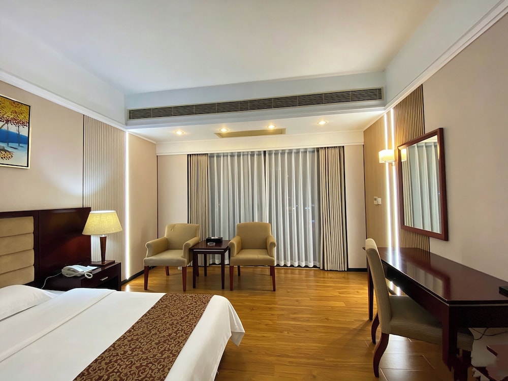Yinfeng International Apartment 24/50