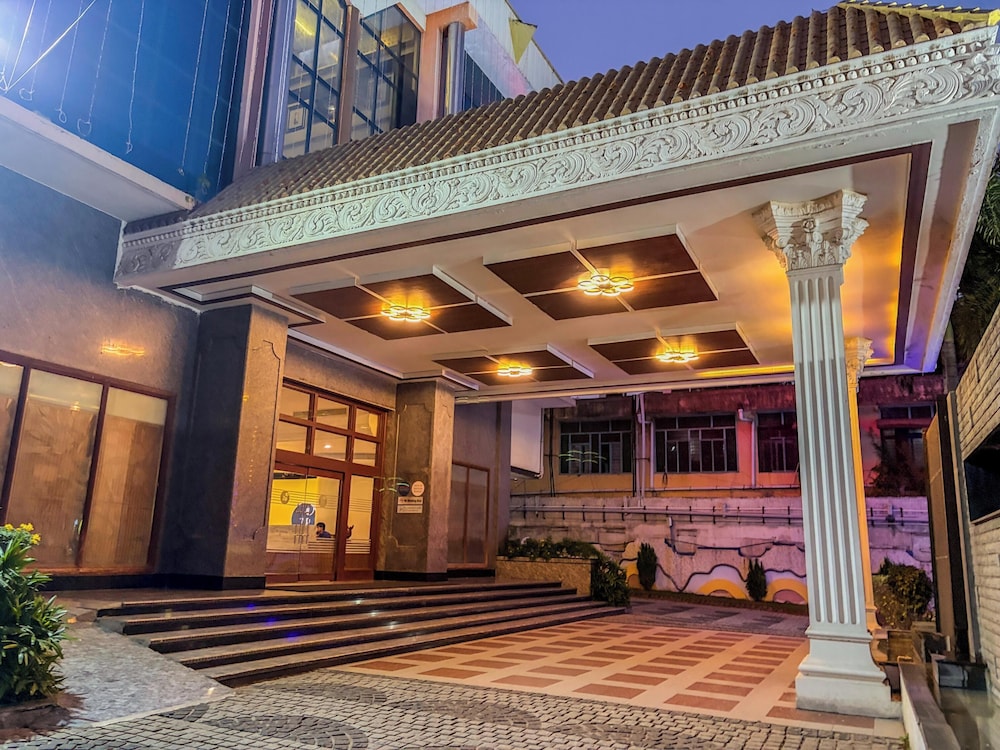 Zip By Spree Hotels Surabi International in VELLORE