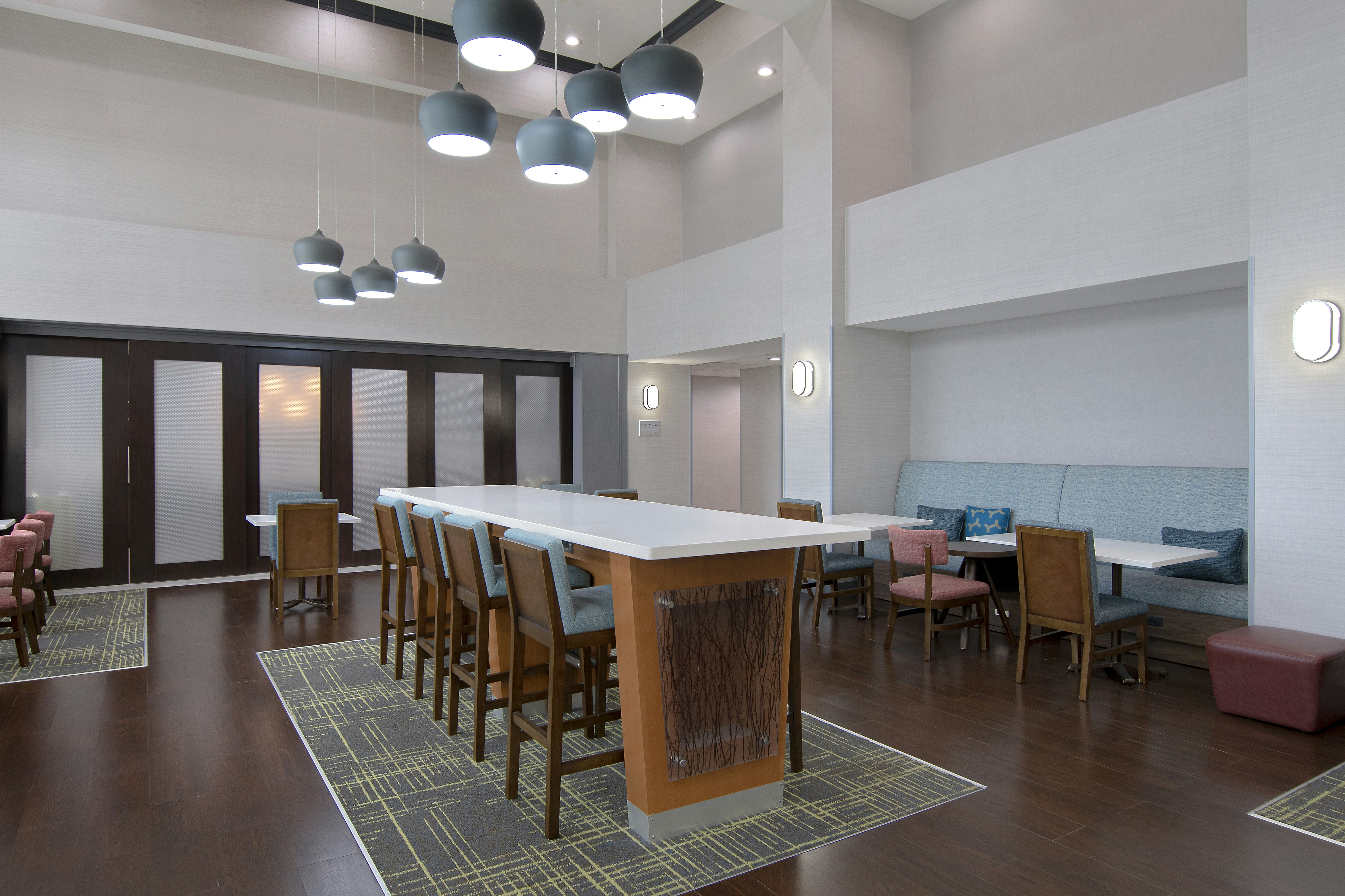 Hampton Inn Fayetteville 54/73