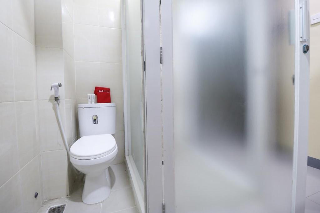 Reddoorz Near Itc Cempaka Mas 47/54