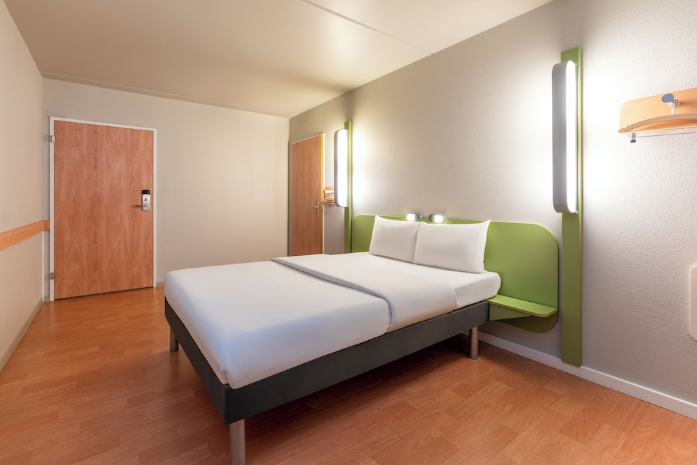 Ibis Budget Winterthur 22/64