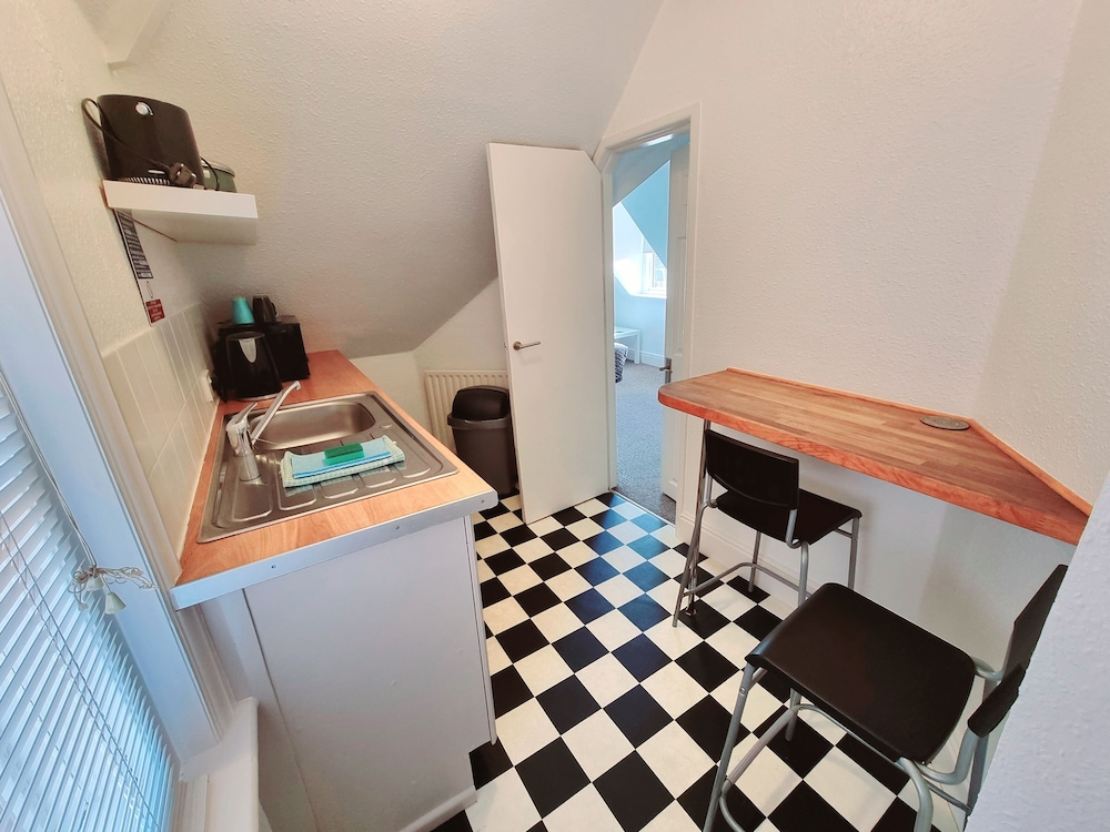 Beachcomber Holiday Apartments 10/41