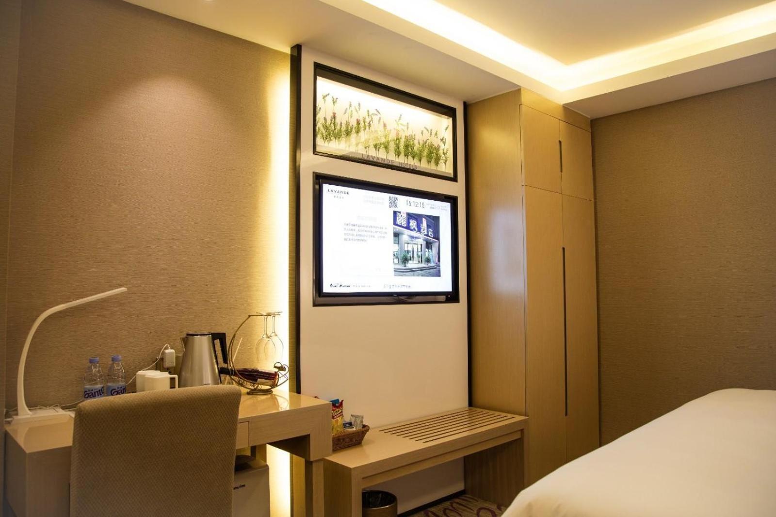 Lavande Hotels Shenzhen North Railway Station Bantian Metro Station 51/51