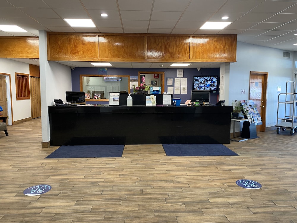 Travelodge By Wyndham Waters Edge Hotel Racine 3/27