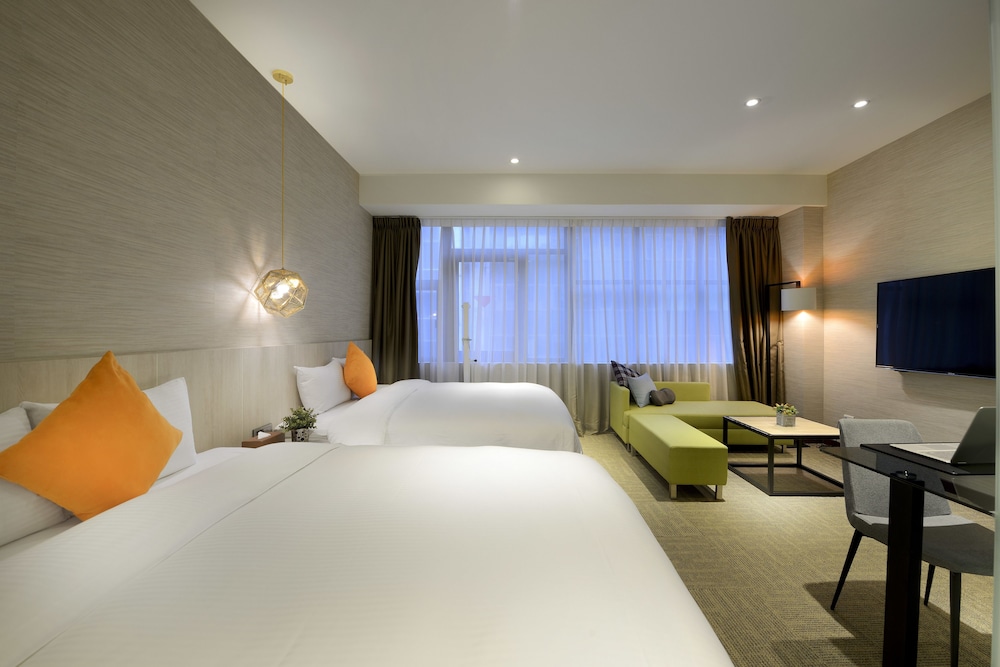 VIA HOTEL TAIPEI STATION 11/50