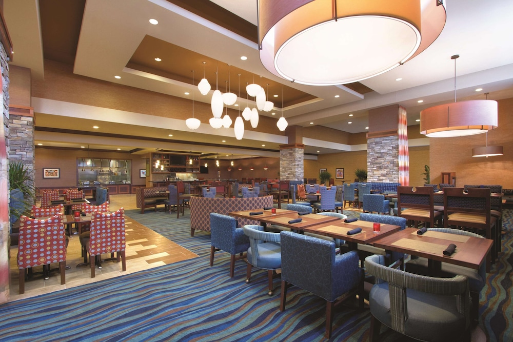 Hilton Garden Inn Oklahoma City Bricktown 40/50