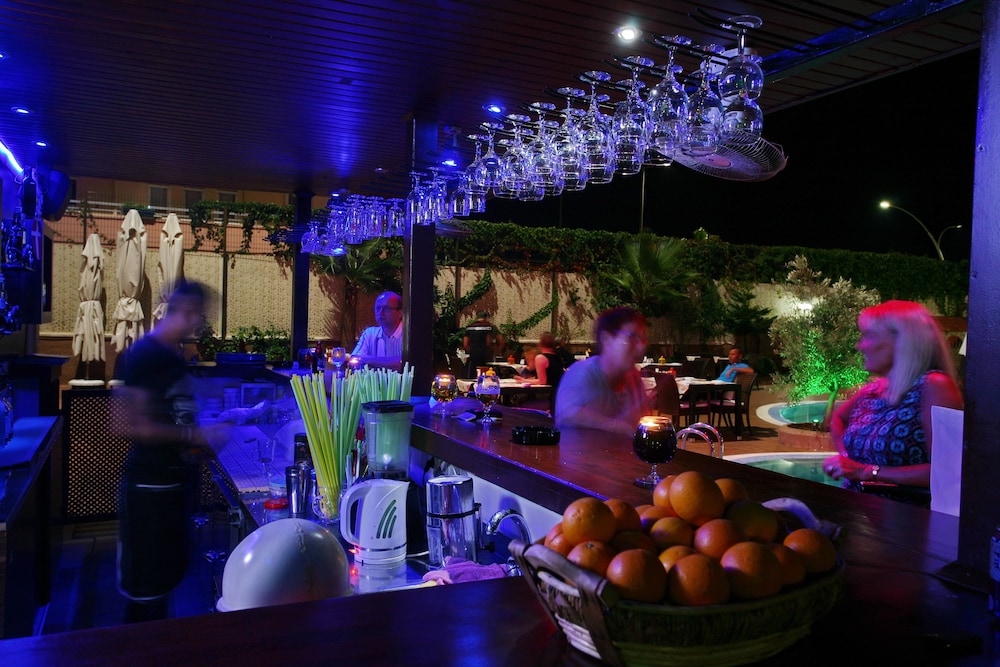 Bella Bravo Suite Hotel 34/49