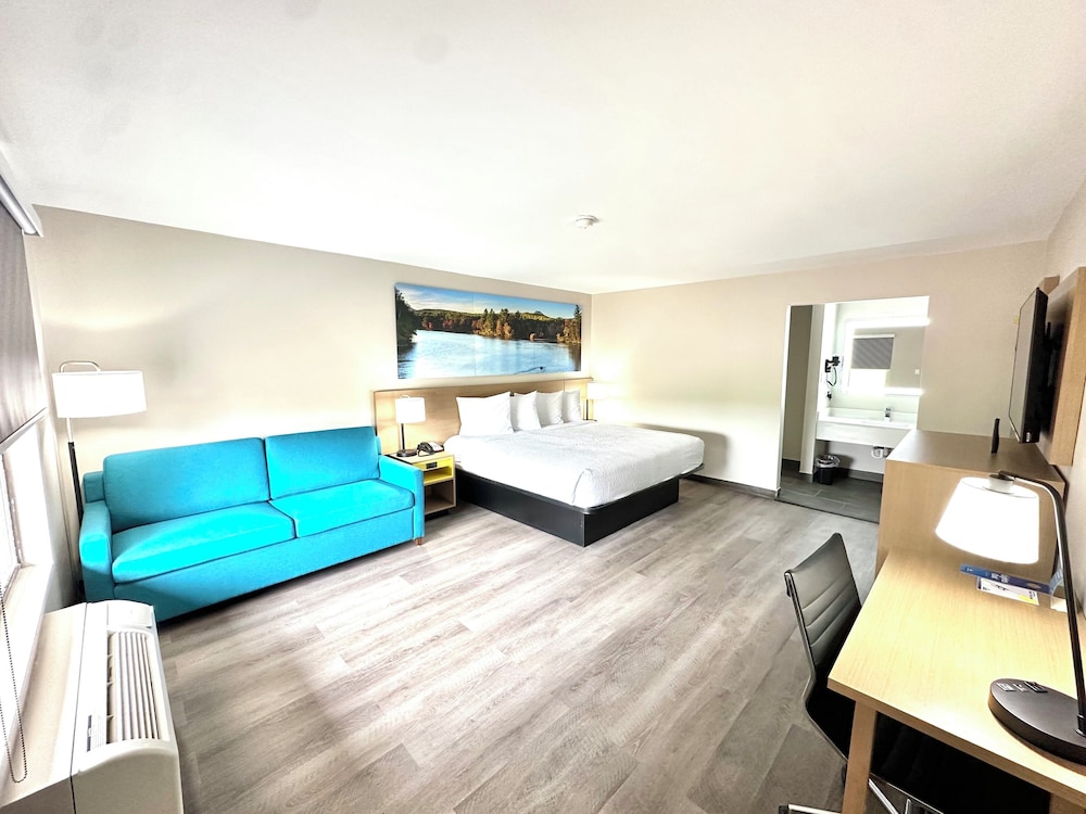 Days Inn & Suites by Wyndham Bossier City 13/50