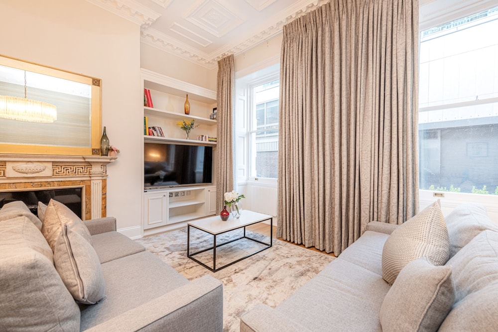 20 Hertford Street 28/50