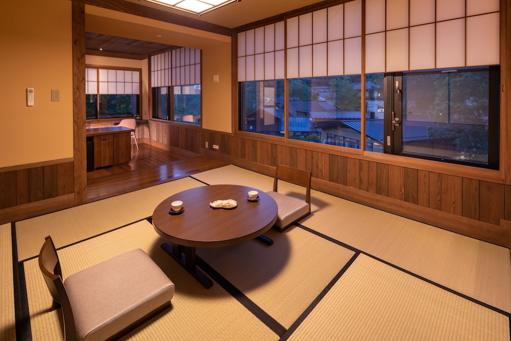 Kurokawa Onsen Ryokan Nanjoen 31/35