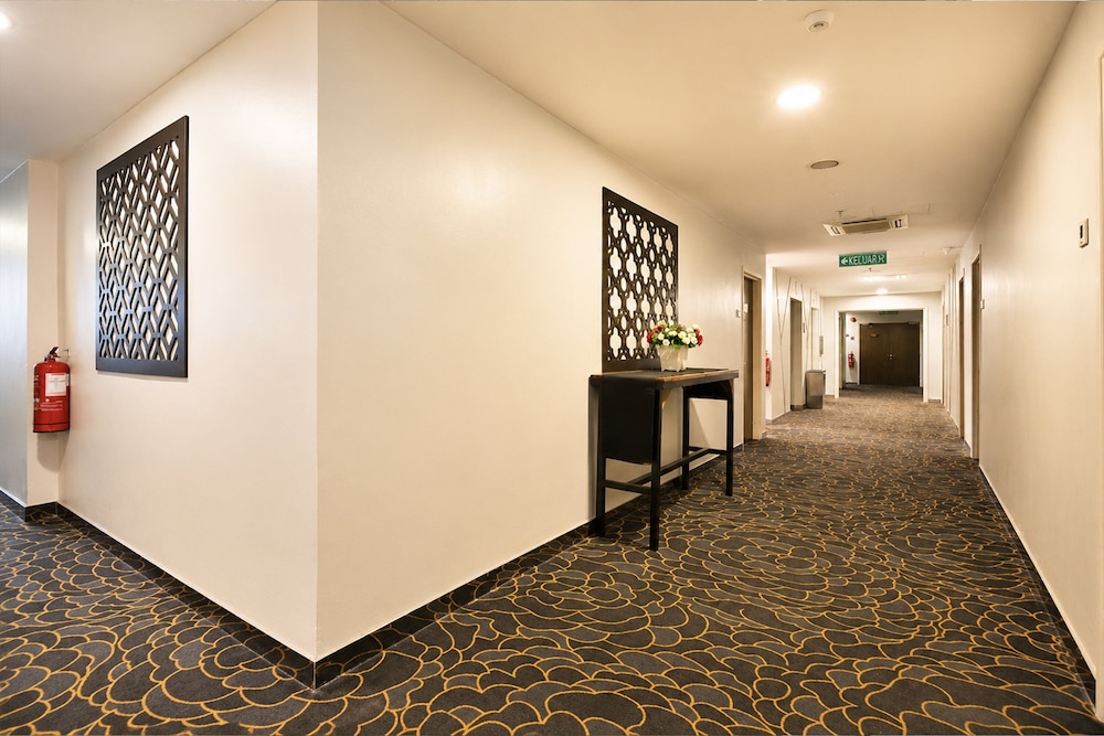 The Grand Campbell Hotel 46/115