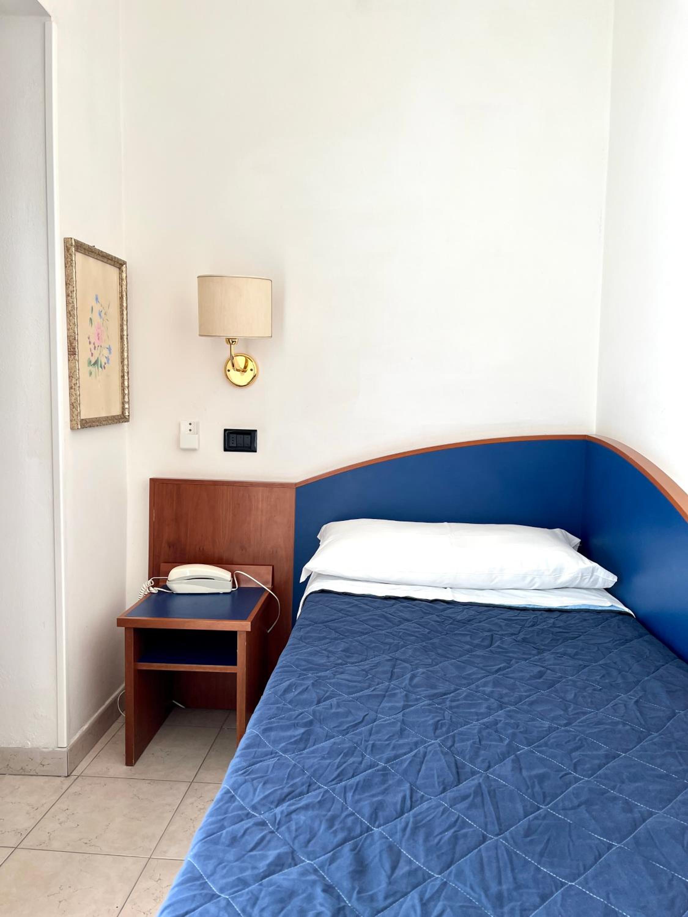غرفة مفردة، Hotel Montecarlo 3/10