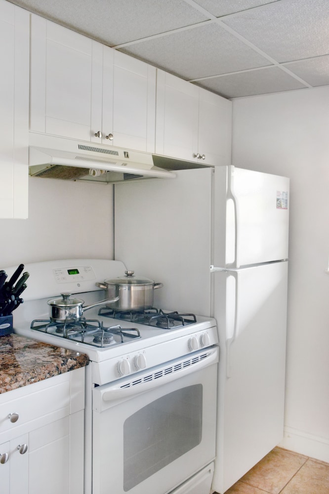 Coral Reef Suites 56/75