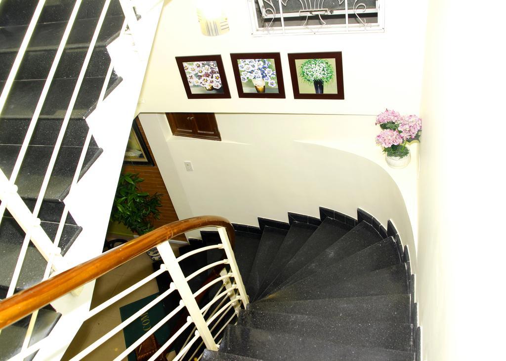 Amigo Hotel 18/24