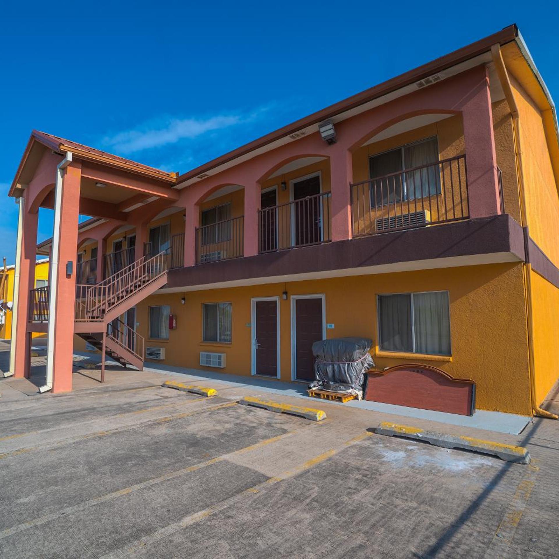 Executive Inn and Suites 1/50