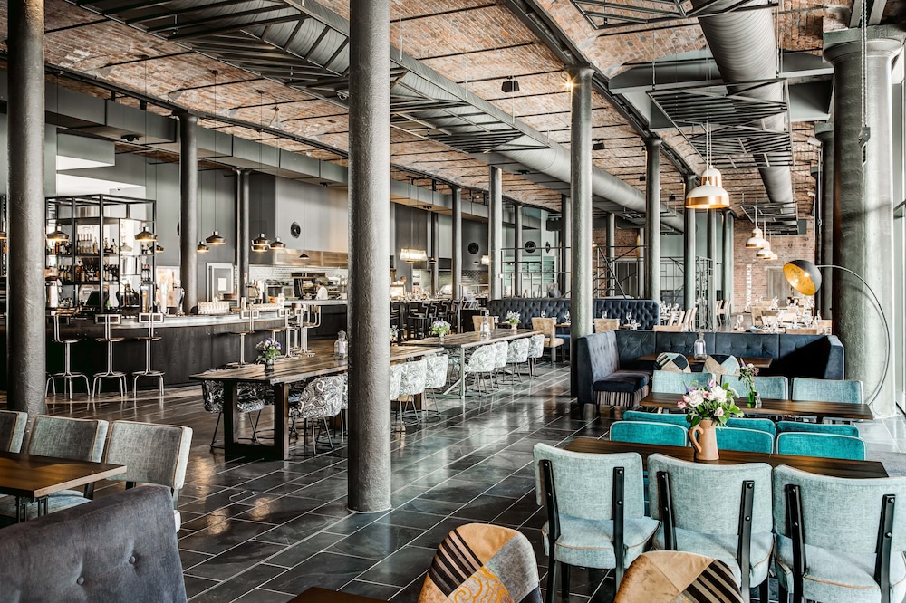 TITANIC HOTEL LIVERPOOL 28/38