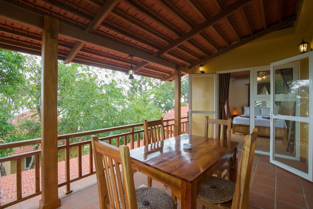 Mango Beach Resort 37/50