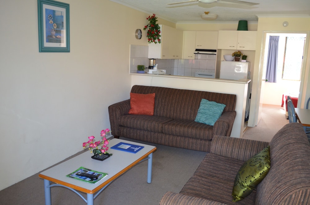 Enderley Gardens Resort 30/55