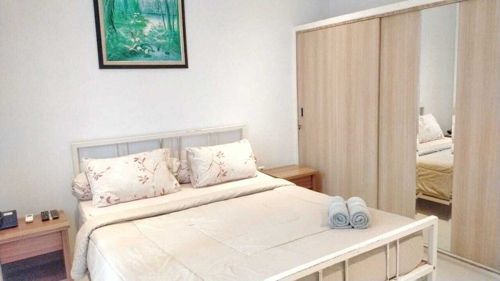 EXECUTIVE, DOUBLE BED