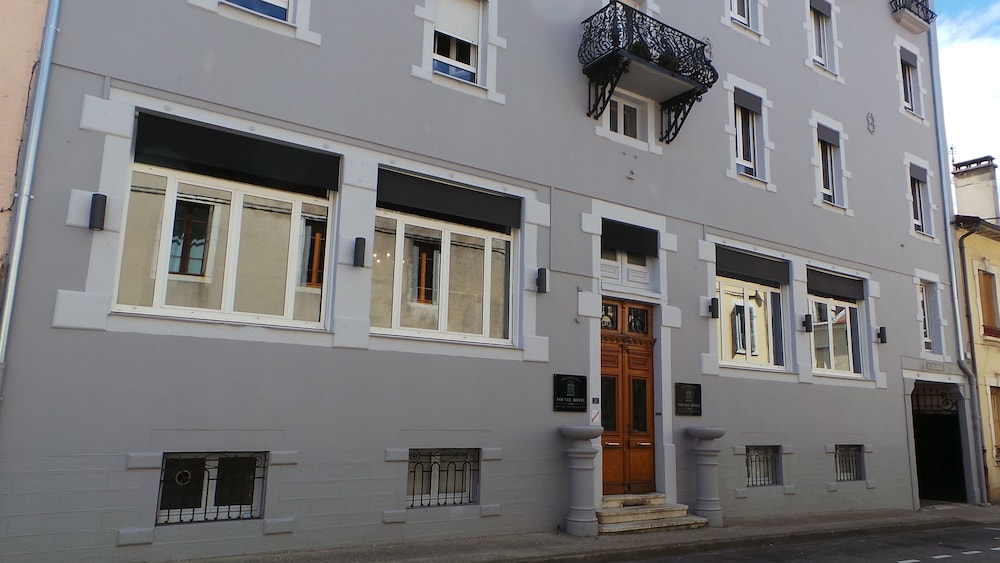 Nouvel Hotel 2/40