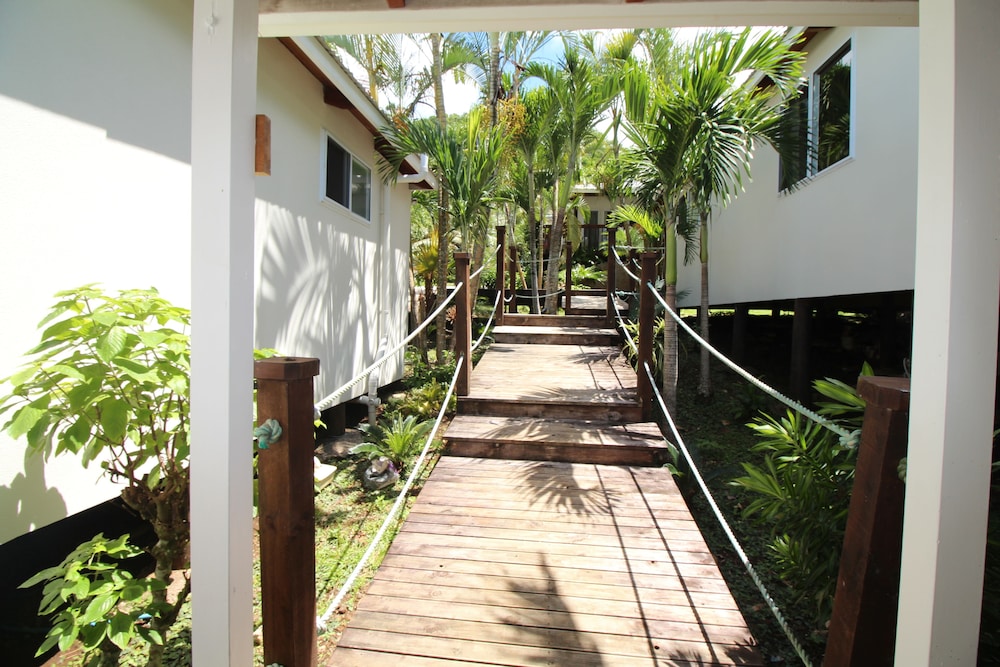 Muri Lagoon View Bungalows 14/17