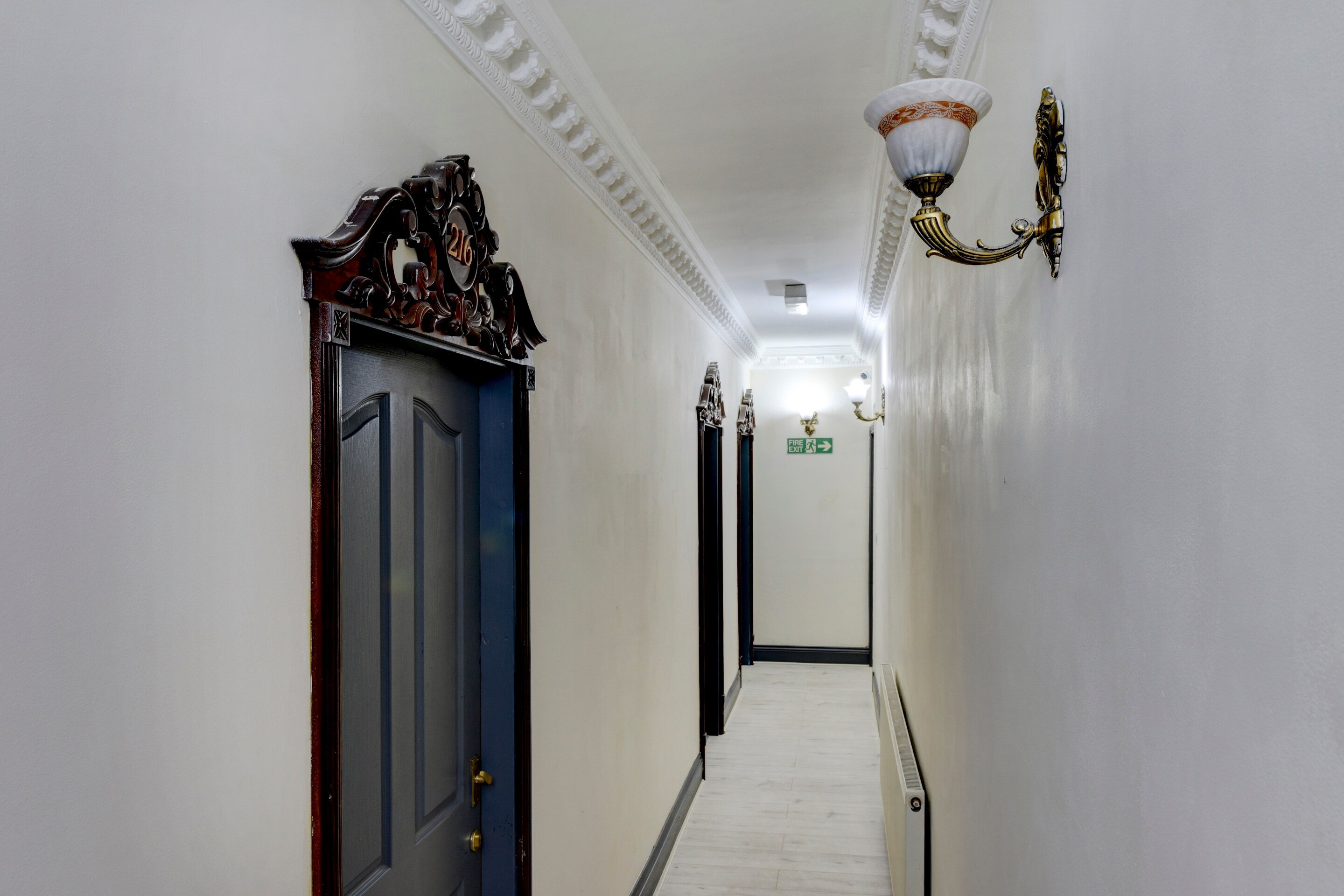 Empire Hotel 23/41