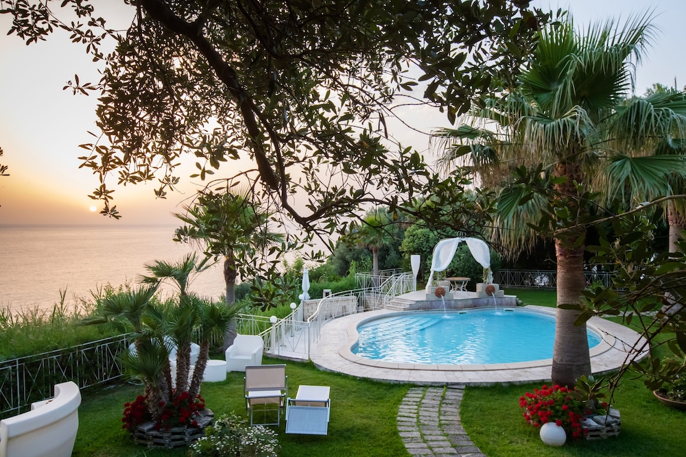 CAPOSPERONE RESORT 45/55