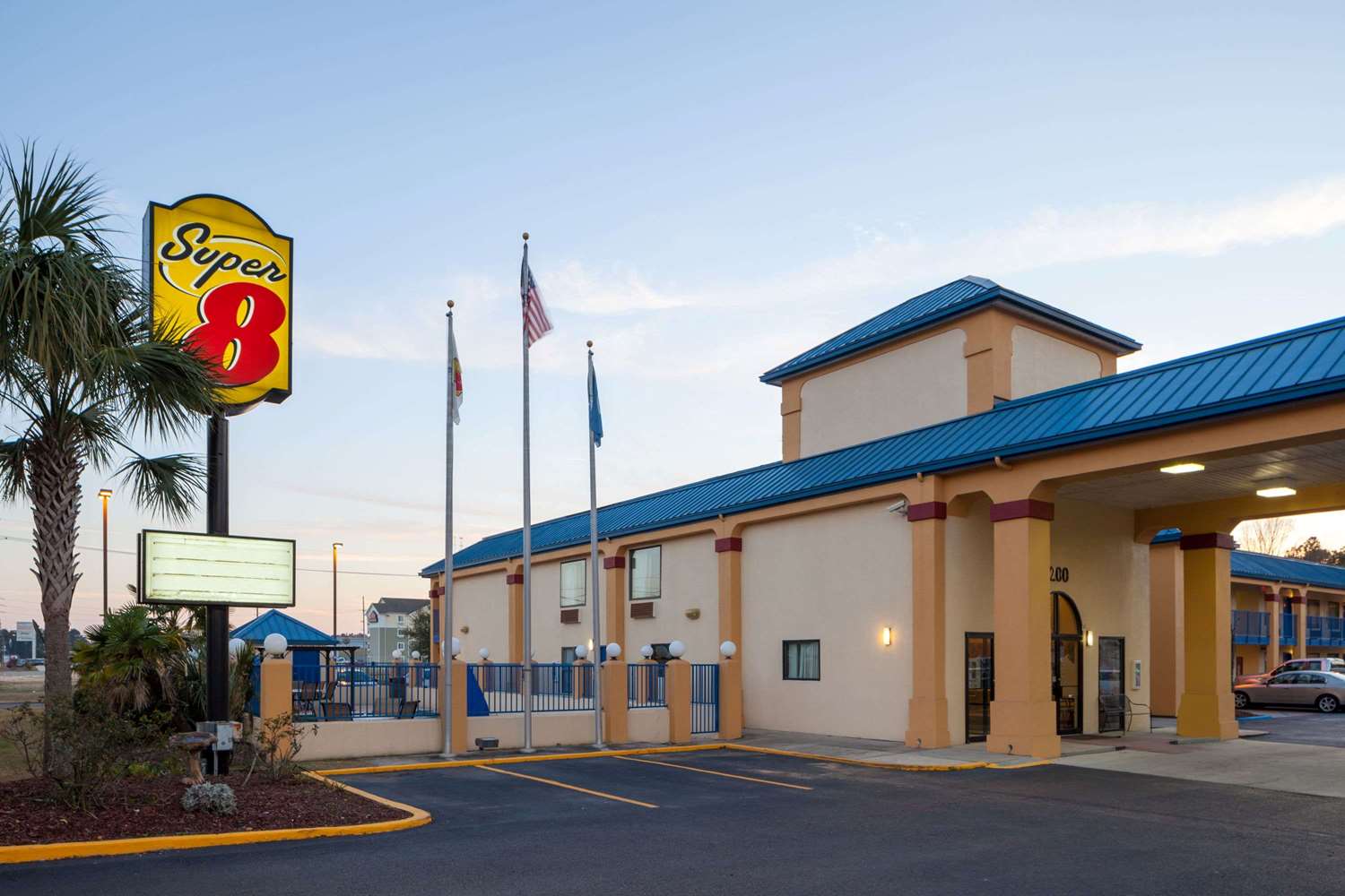 Super 8 by Wyndham Hammond 4/18
