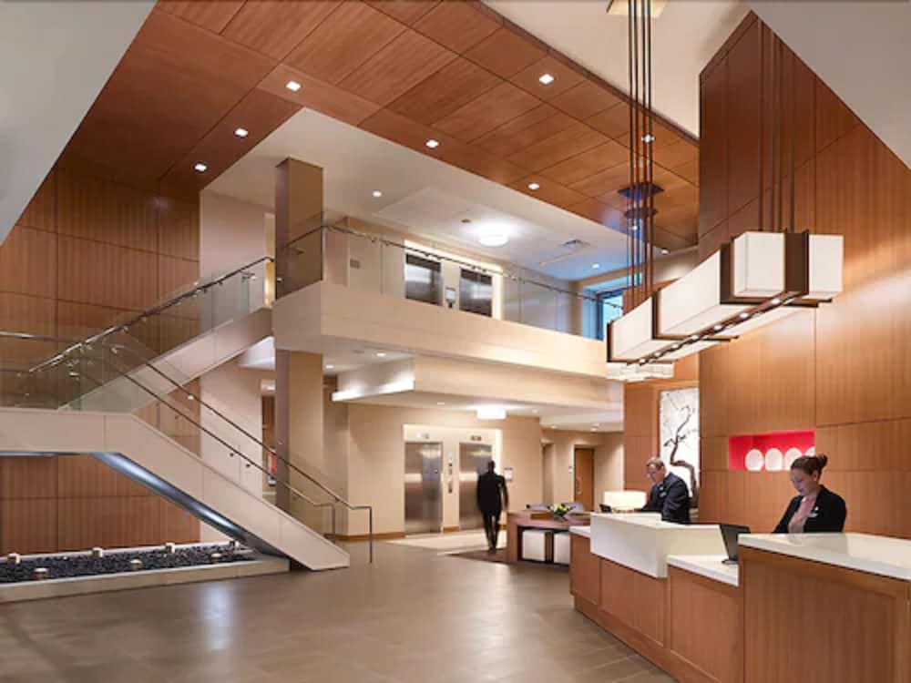 Hyatt Place Bloomington/Normal 6/56
