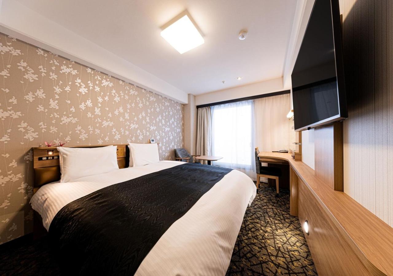Compact, King Bed