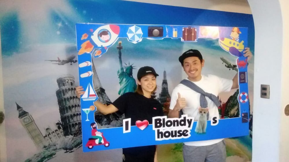 Blondys House 4/50