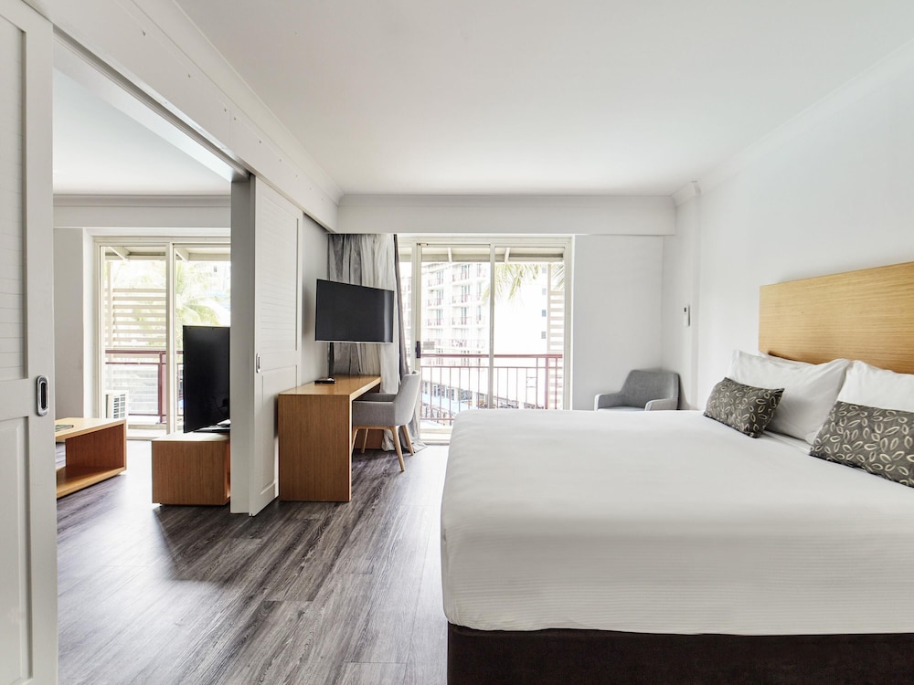 Novotel Cairns Oasis Resort 15/80
