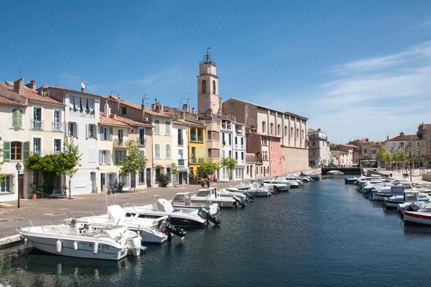 P'TIT DEJ-HOTEL MARTIGUES LE 5 49/57
